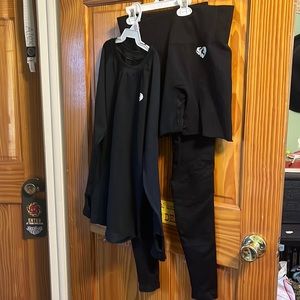 Women’s Best bundle!! Leggings, shorts and long sleeve top size small